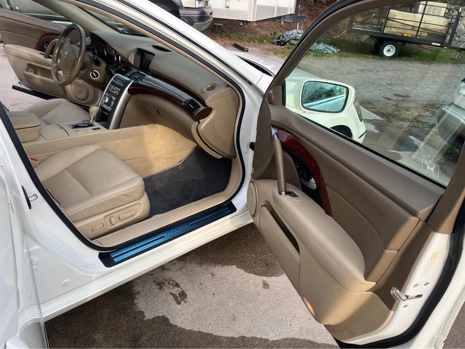 2005 Acura RL 2nd Gen - Image 7 of 18