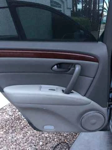 2005 Acura RL 2nd Gen - Image 6 of 11