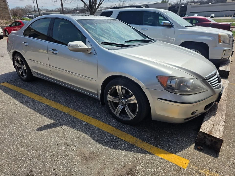 2005 Acura RL 2nd Gen - Image 2 of 6