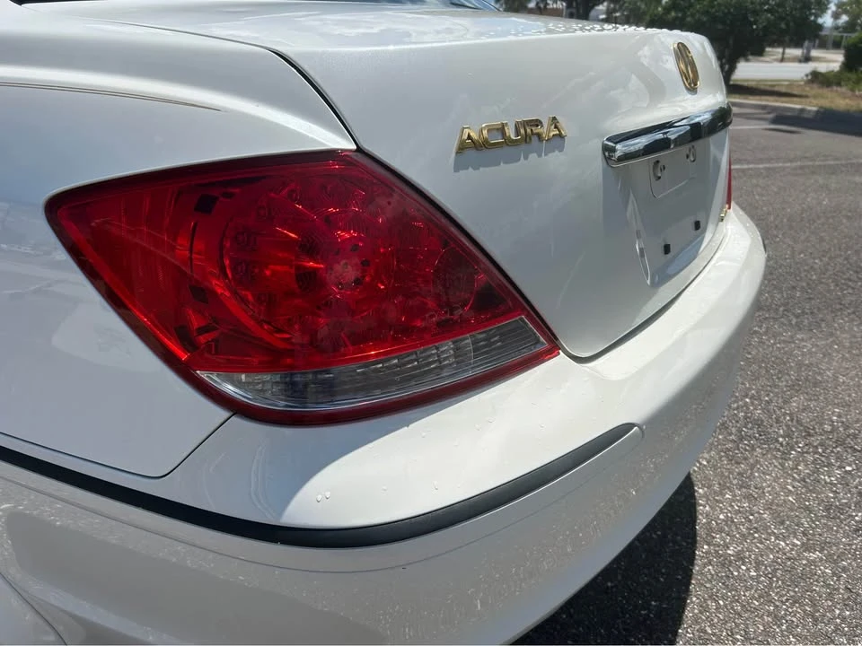 2005 Acura RL 2nd Gen - Image 8 of 13