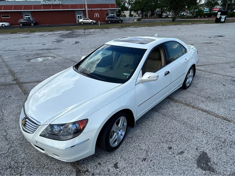 2005 Acura RL 2nd Gen - Image 5 of 13