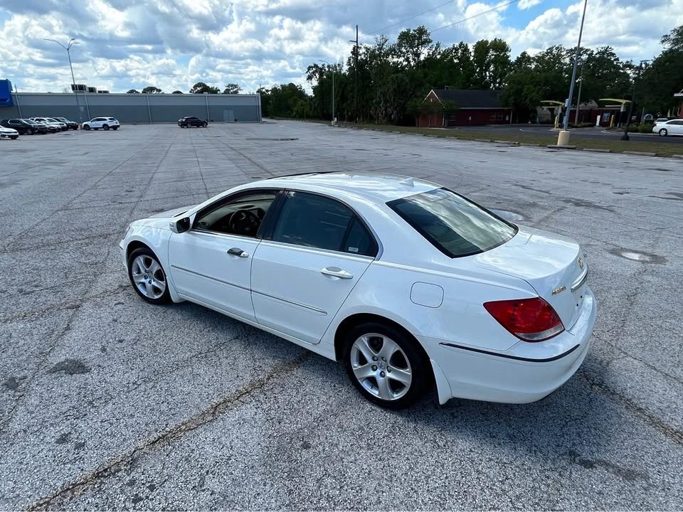 2005 Acura RL 2nd Gen - Image 4 of 13
