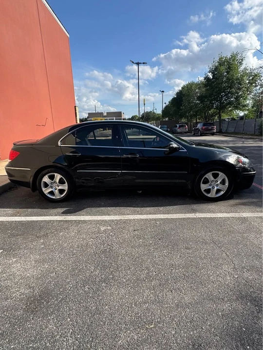 2005 Acura RL 2nd Gen - Image 3 of 12