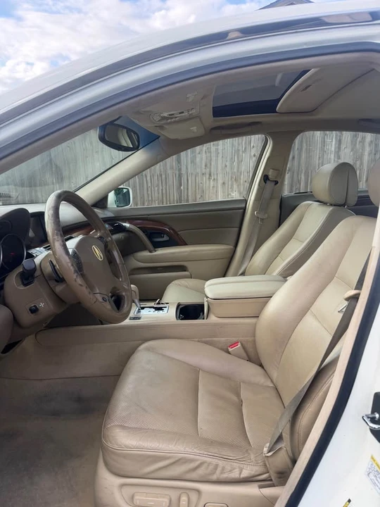 2005 Acura RL 2nd Gen - Image 7 of 10
