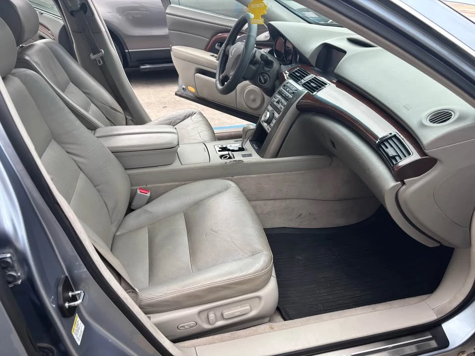 2005 Acura RL 2nd Gen - Image 8 of 20