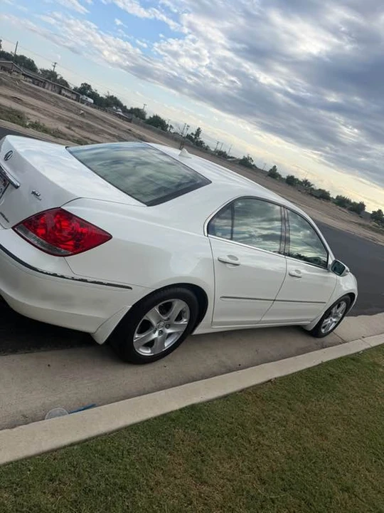 2005 Acura RL 2nd Gen - Image 3 of 10