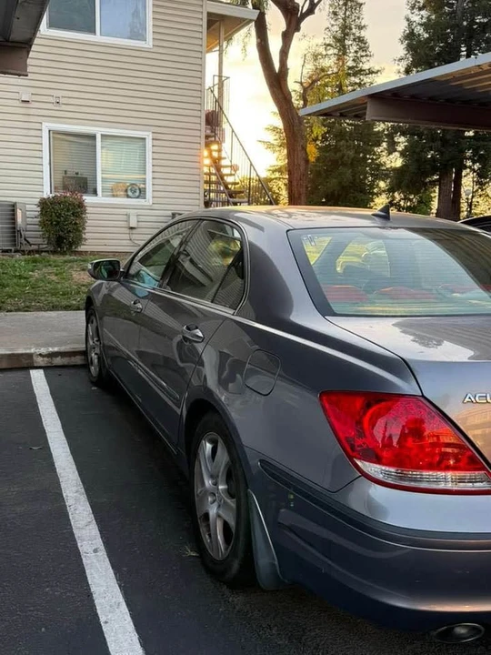 2005 Acura RL 2nd Gen - Image 5 of 5