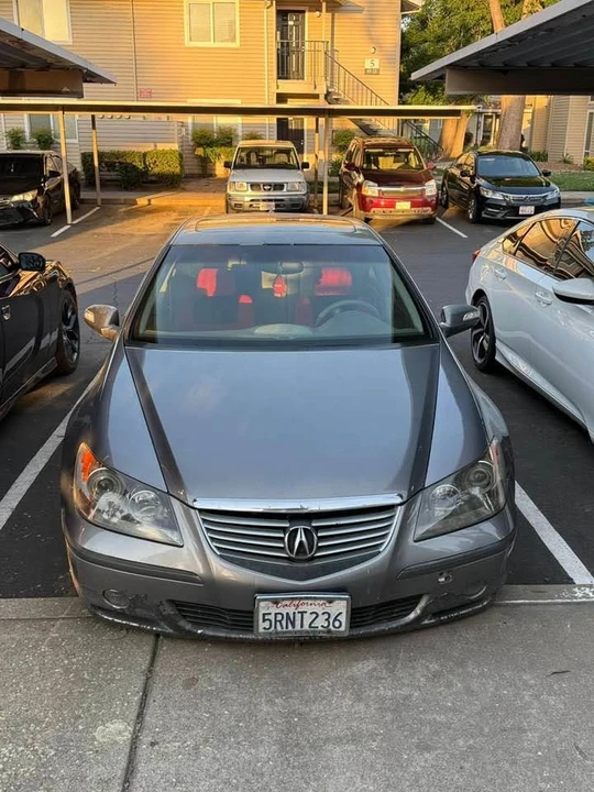 2005 Acura RL 2nd Gen - Image 2 of 5