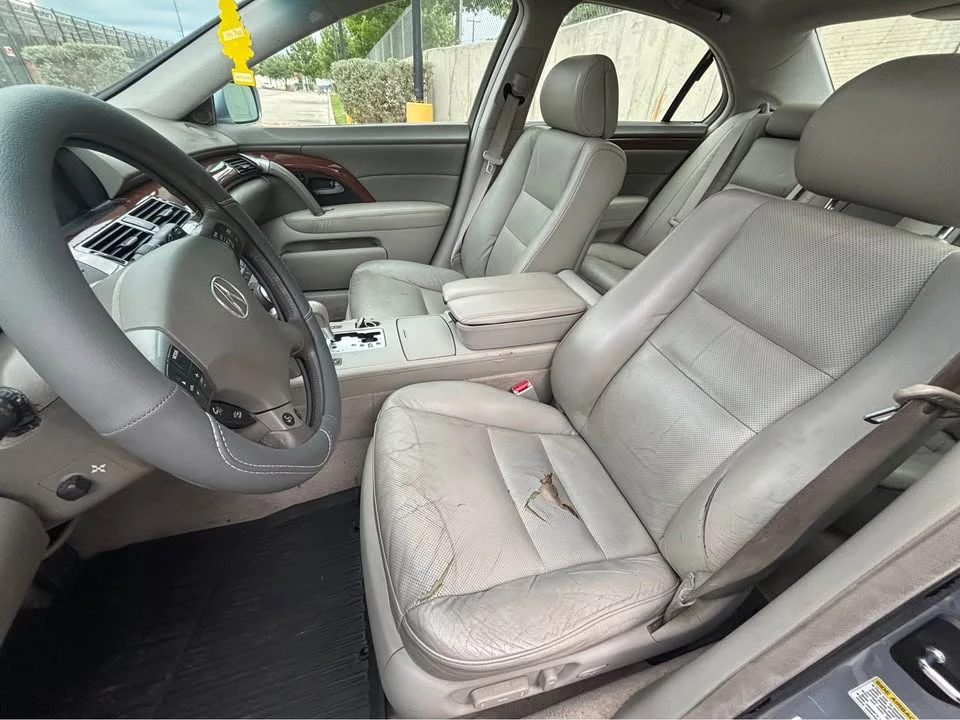 2005 Acura RL 2nd Gen - Image 13 of 20