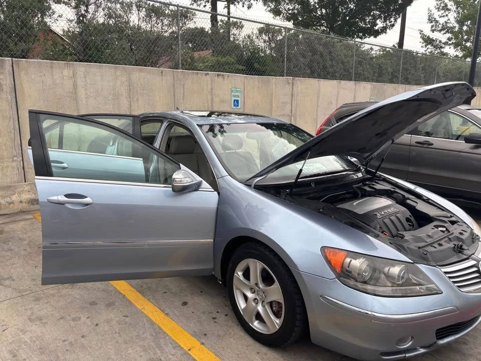 2005 Acura RL 2nd Gen - Image 7 of 20