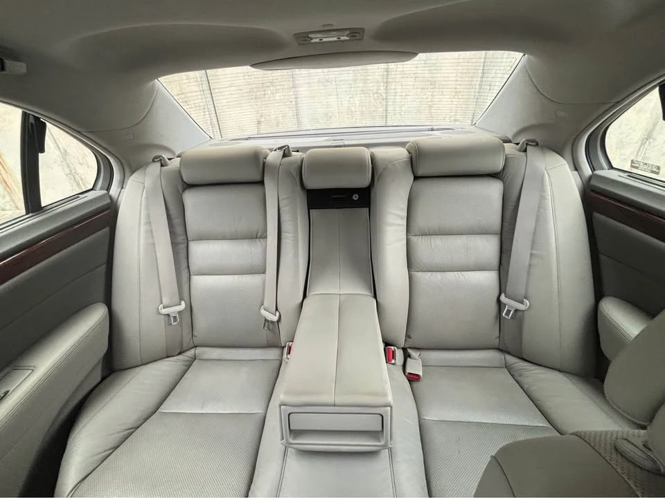 2005 Acura RL 2nd Gen - Image 12 of 20