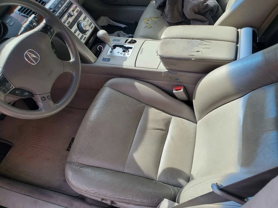 2005 Acura RL 2nd Gen - Image 5 of 12