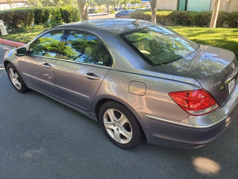 2005 Acura RL 2nd Gen - Image 4 of 12