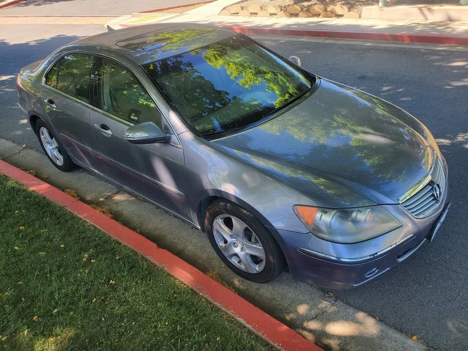 2005 Acura RL 2nd Gen - Image 2 of 12
