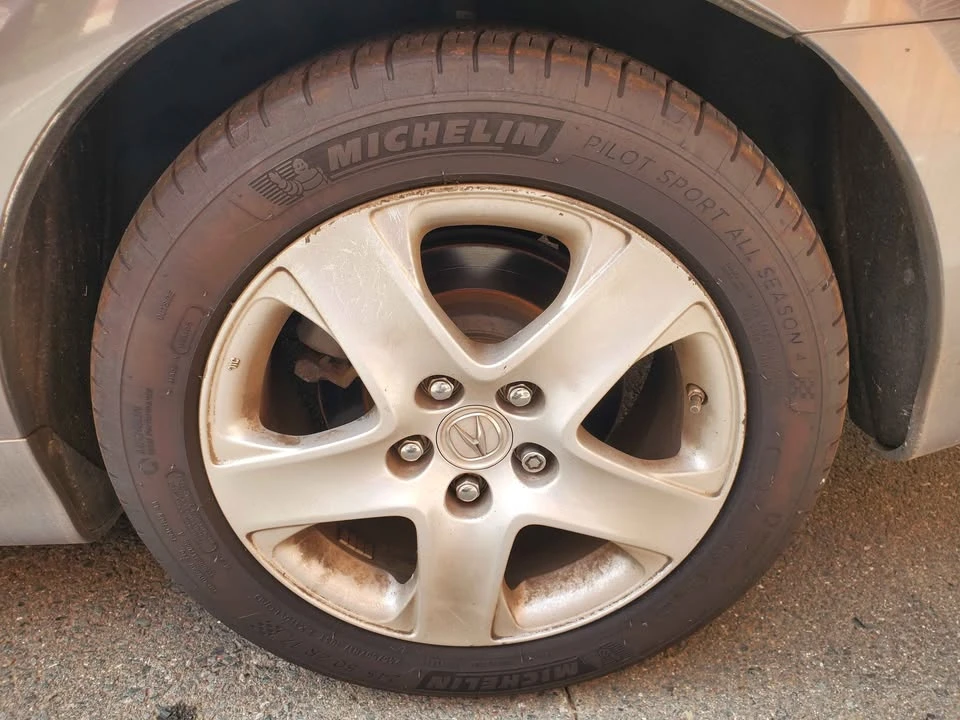 2005 Acura RL 2nd Gen - Image 11 of 12