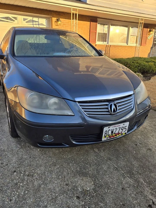 2005 Acura RL 2nd Gen - Image 2 of 8