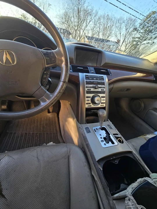2005 Acura RL 2nd Gen - Image 6 of 8