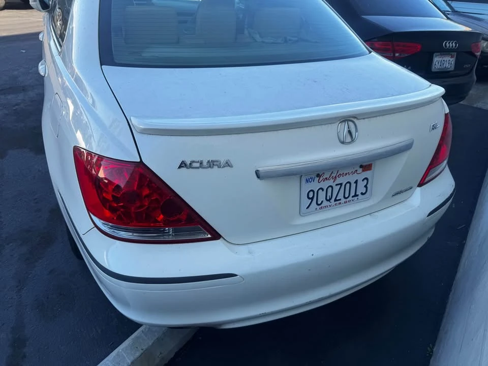 2005 Acura RL 2nd Gen - Image 5 of 11