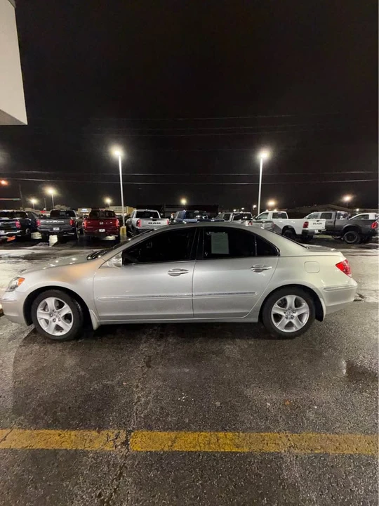 2005 Acura RL 2nd Gen - Image 4 of 16