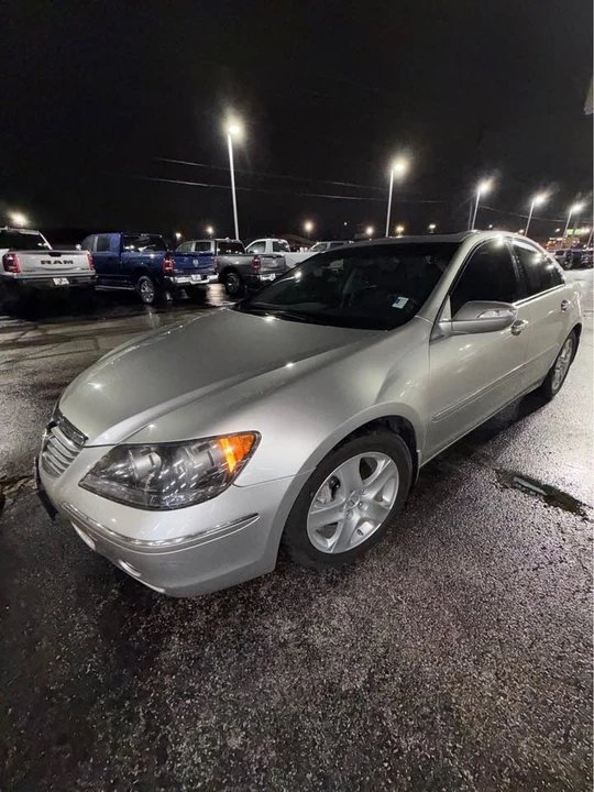 2005 Acura RL 2nd Gen - Image 2 of 16