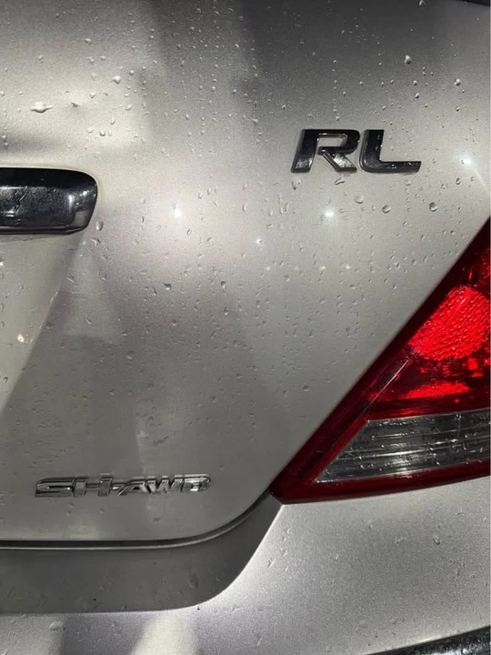 2005 Acura RL 2nd Gen - Image 5 of 16
