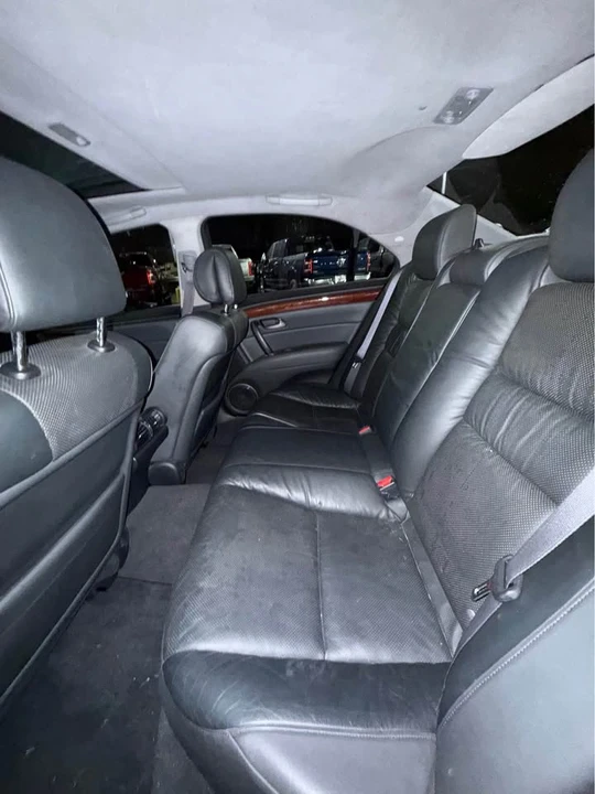 2005 Acura RL 2nd Gen - Image 6 of 16