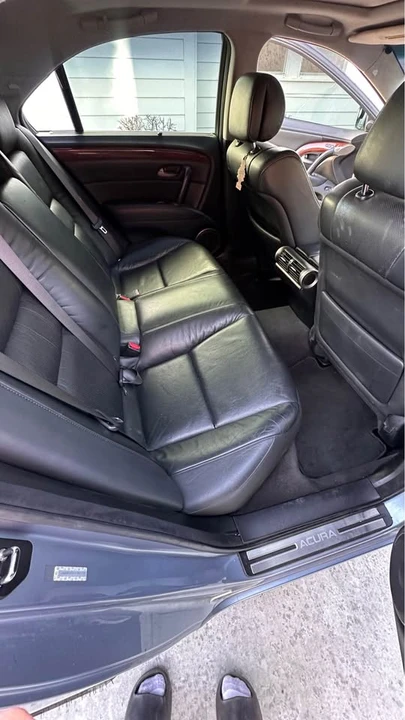 2005 Acura RL 2nd Gen - Image 6 of 9