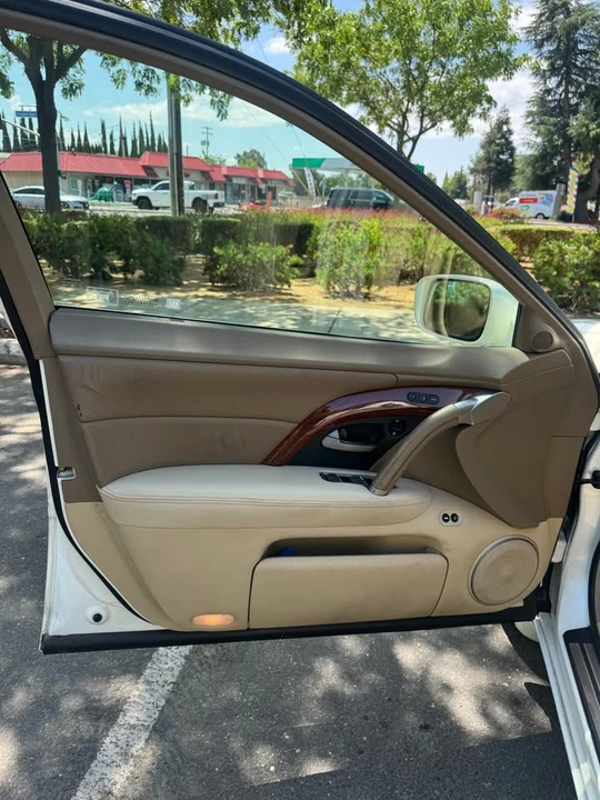 2005 Acura RL 2nd Gen - Image 12 of 12