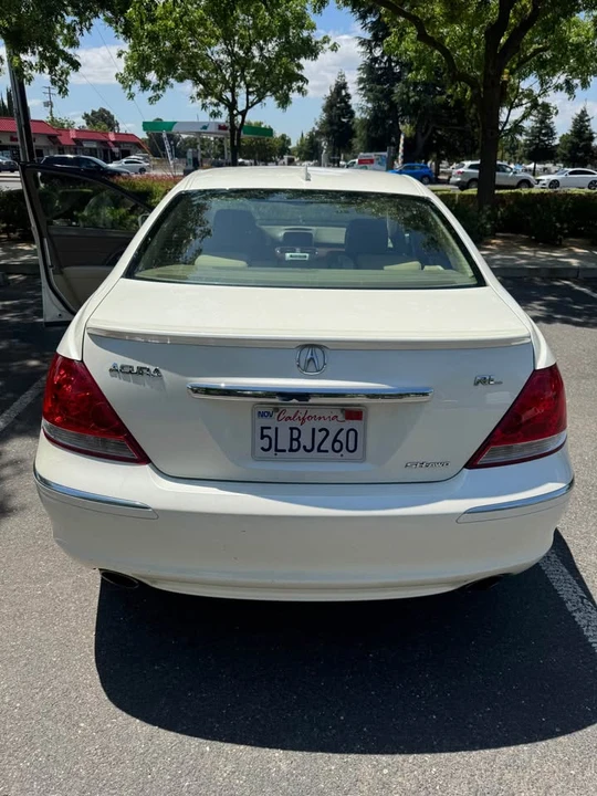2005 Acura RL 2nd Gen - Image 4 of 12