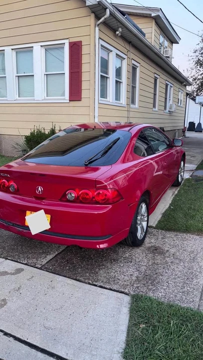 2005 Acura Integra 4th Gen - Image 2 of 10
