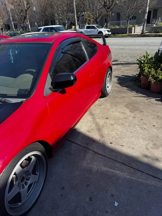 2005 Acura Integra 4th Gen - Image 2 of 10