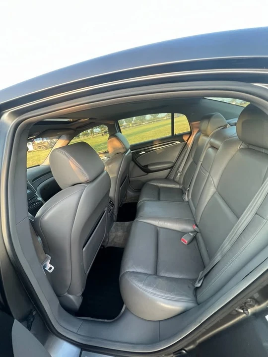 2005 Acura TL 3rd Gen - Image 10 of 12