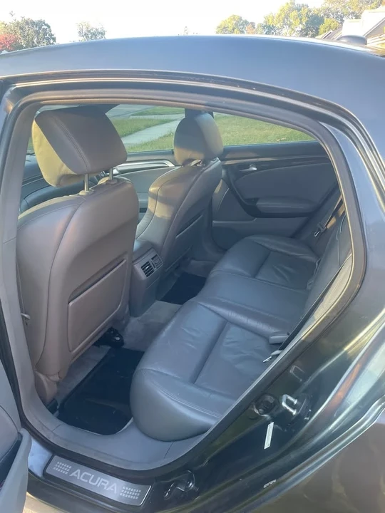 2005 Acura TL 3rd Gen - Image 7 of 11