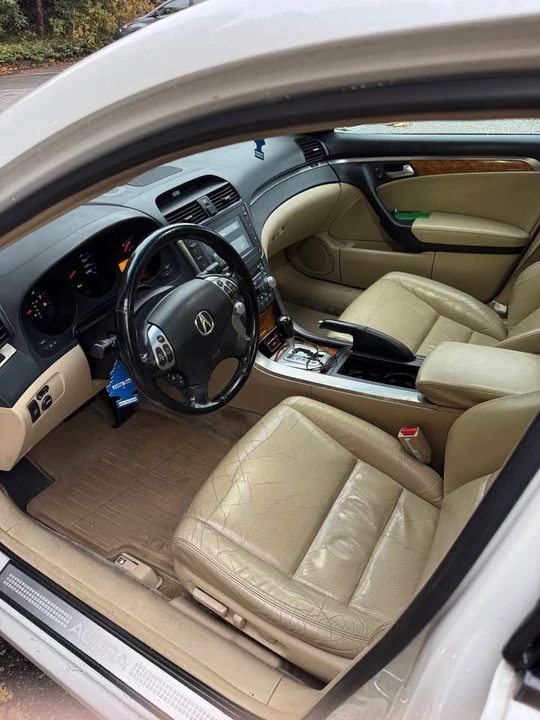 2005 Acura TL 3rd Gen - Image 6 of 8