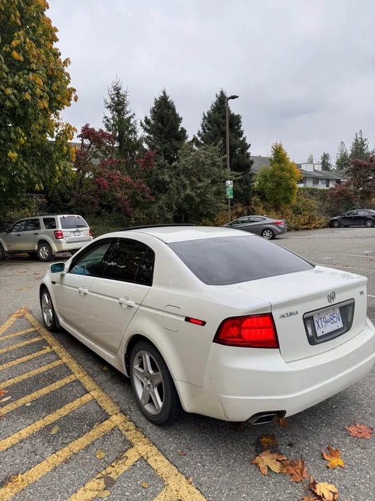 2005 Acura TL 3rd Gen - Image 4 of 8