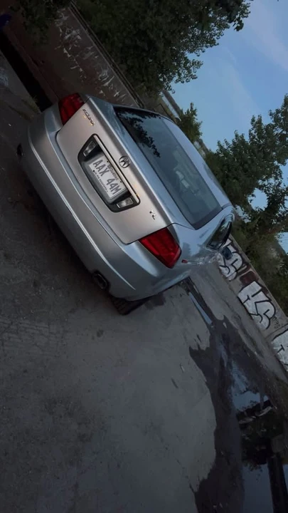 2005 Acura TL 3rd Gen - Image 3 of 6