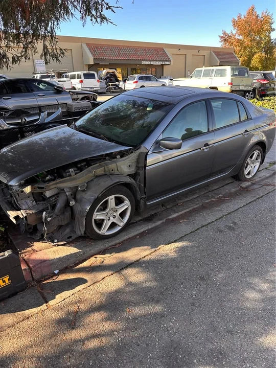 2005 Acura TL 3rd Gen - Image 3 of 3