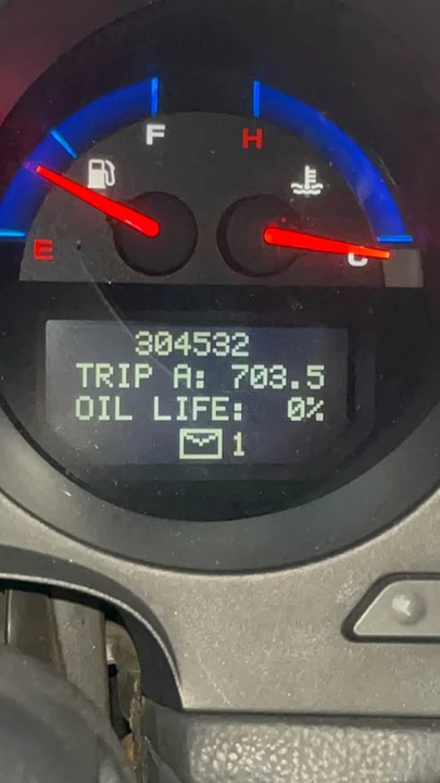 2005 Acura TL 3rd Gen - Image 2 of 13