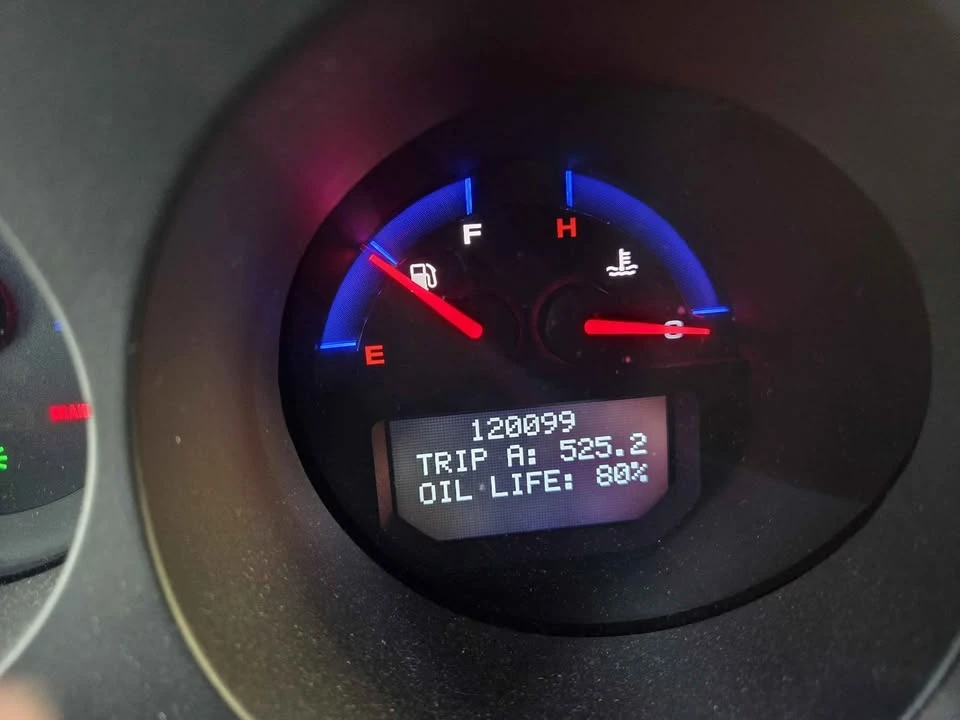 2005 Acura TL 3rd Gen - Image 2 of 14
