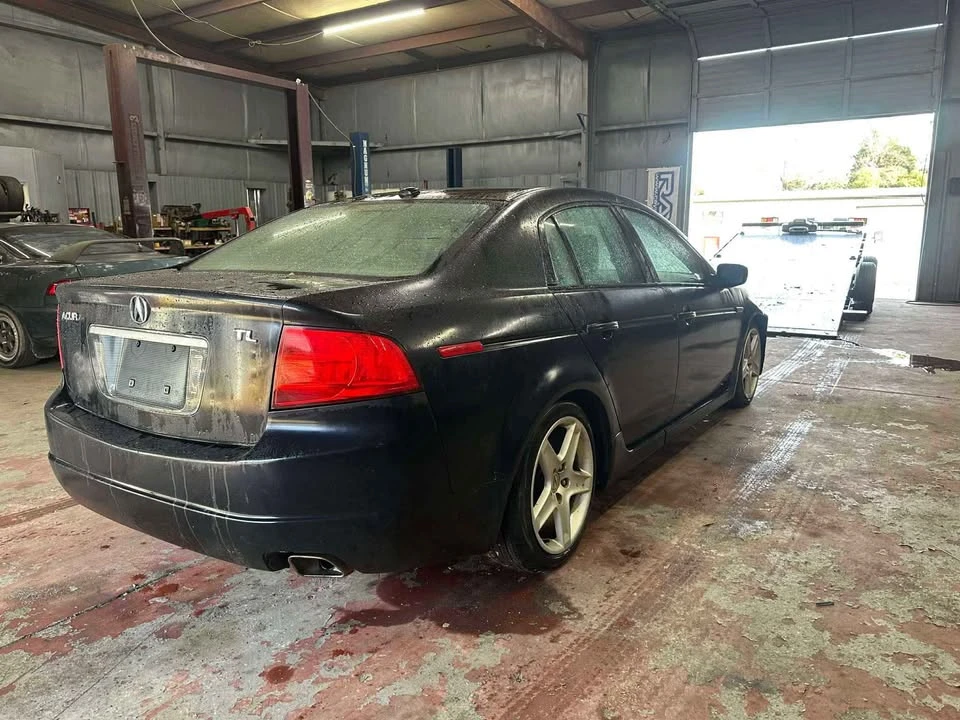 2005 Acura TL 3rd Gen - Image 5 of 15