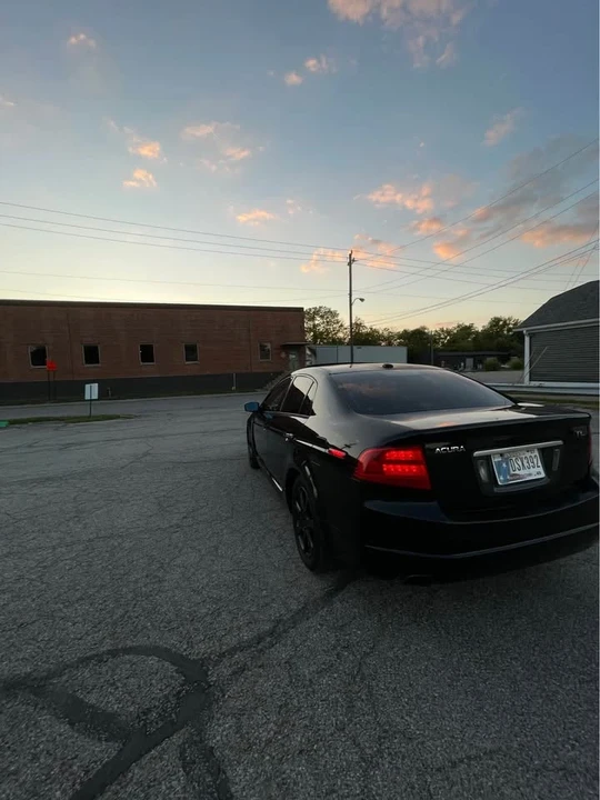2005 Acura TL 3rd Gen - Image 4 of 15