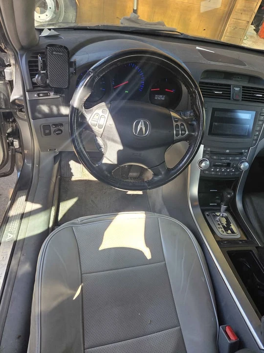 2005 Acura TL 3rd Gen - Image 5 of 14