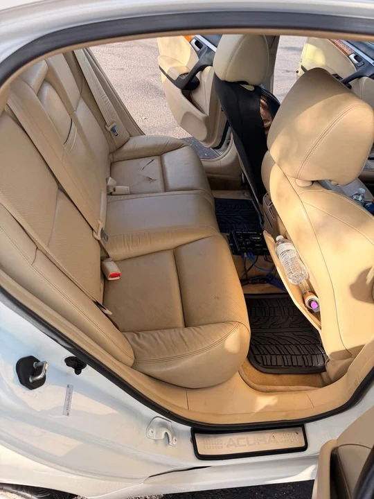 2005 Acura TL 3rd Gen - Image 3 of 5