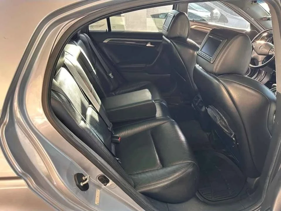 2005 Acura TL 3rd Gen - Image 7 of 8