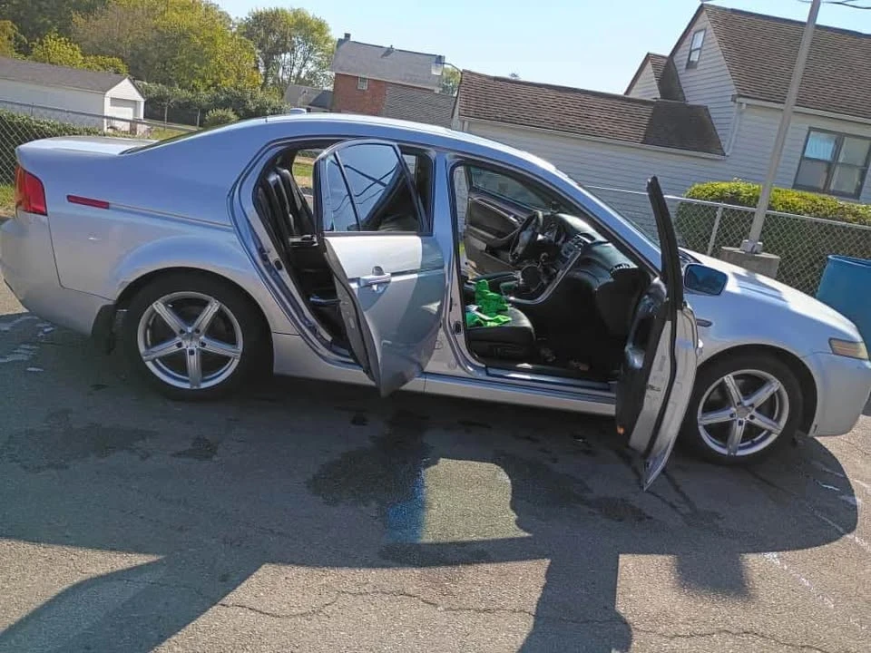 2005 Acura TL 3rd Gen - Image 2 of 6