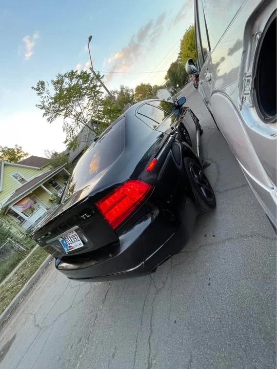 2005 Acura TL 3rd Gen - Image 13 of 15