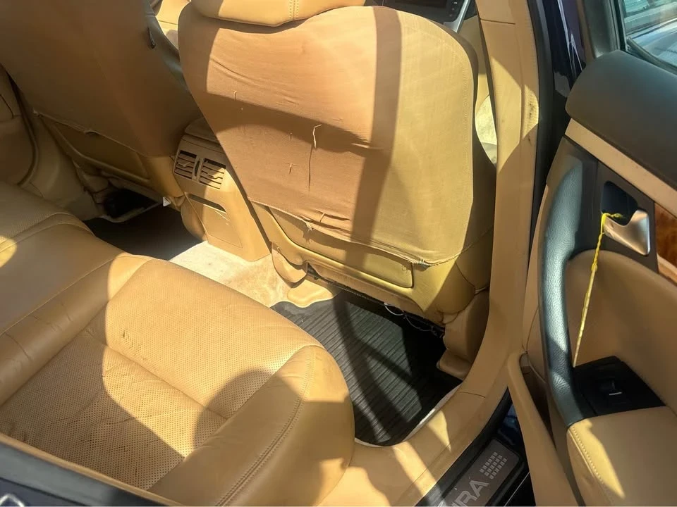 2005 Acura TL 3rd Gen - Image 11 of 15