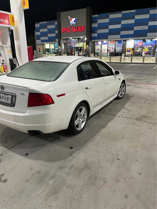2005 Acura TL 3rd Gen - Image 3 of 7