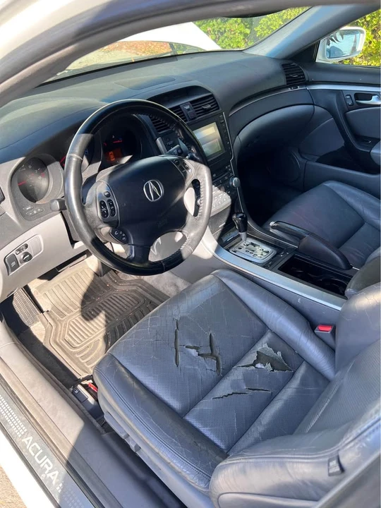 2005 Acura TL 3rd Gen - Image 15 of 18
