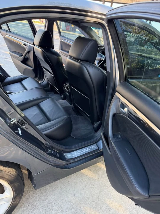2005 Acura TL 3rd Gen - Image 14 of 20